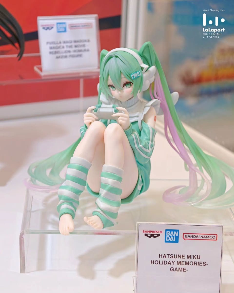 Hatsune Miku Holiday Memories figure from Banpresto and Bandai Namco