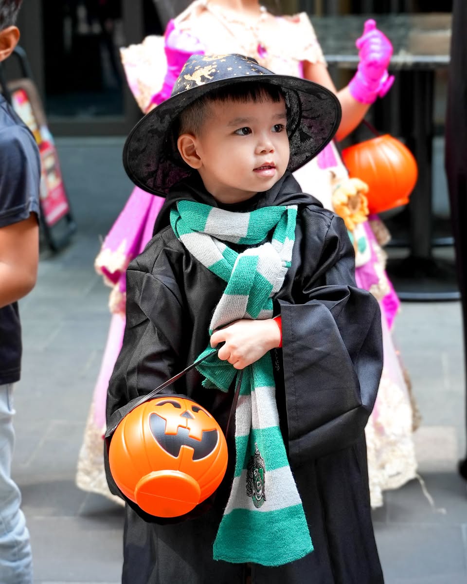 A lively scene from LaLaport BBCC's recent Trick or Treat event.