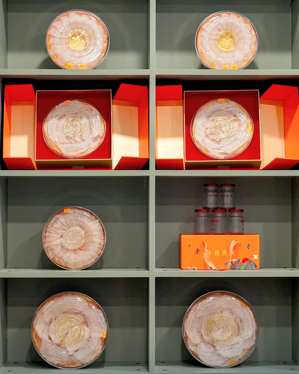 Premium Bird's Nest Drink selection from Hao Min