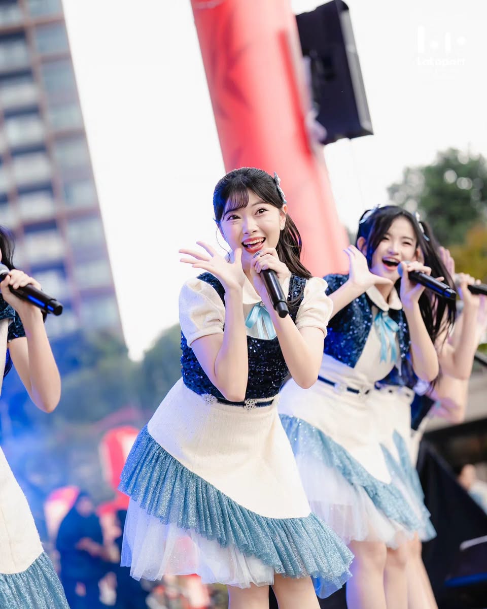K-pop performance at LaLaport Bon Odori