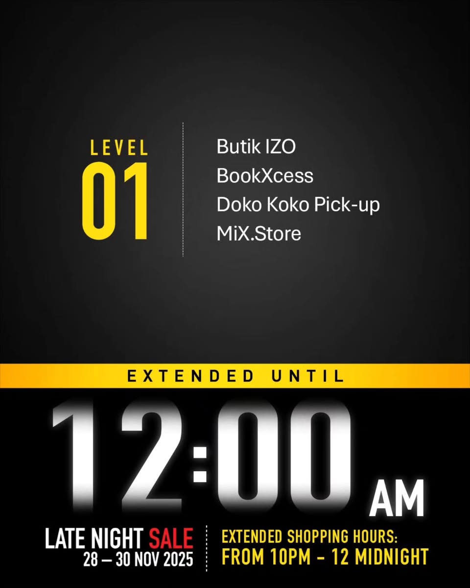 Customers shopping at LaLaport BBCC during Black Friday