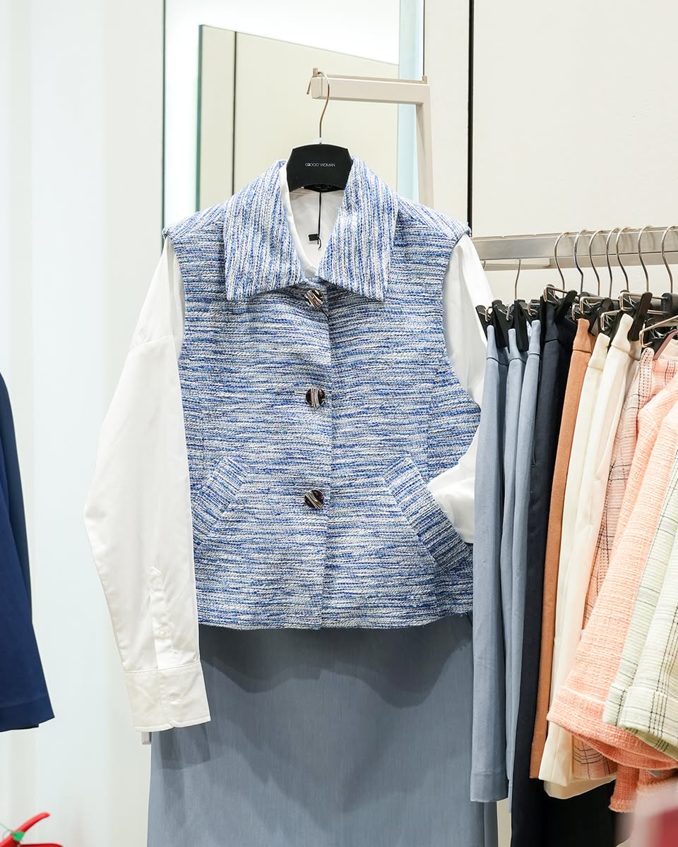 Modern business formal wear