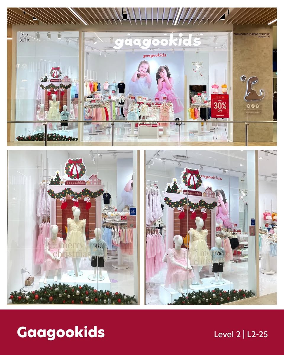 Christmas tree and festive elements at LaLaport BBCC