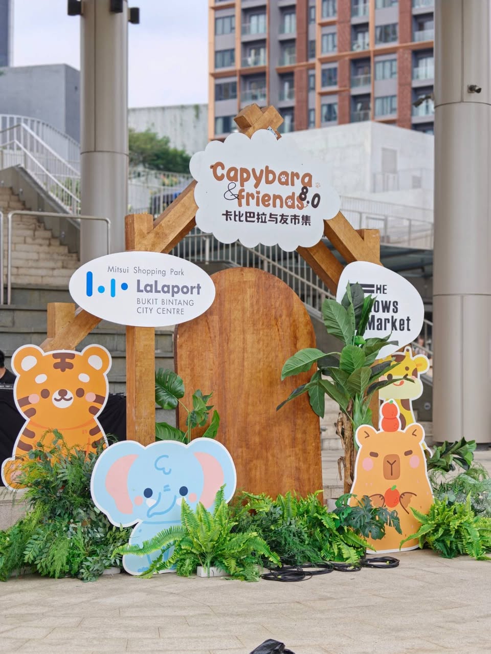 Capybara and Friends 8.0 themed market at LaLaport BBCC