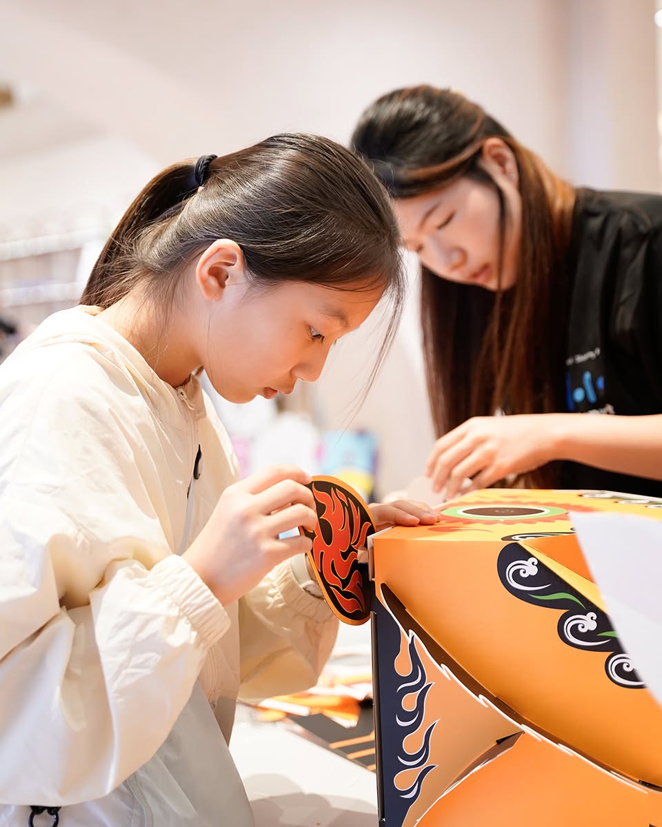 The workshop setup at the Ground Floor walkway