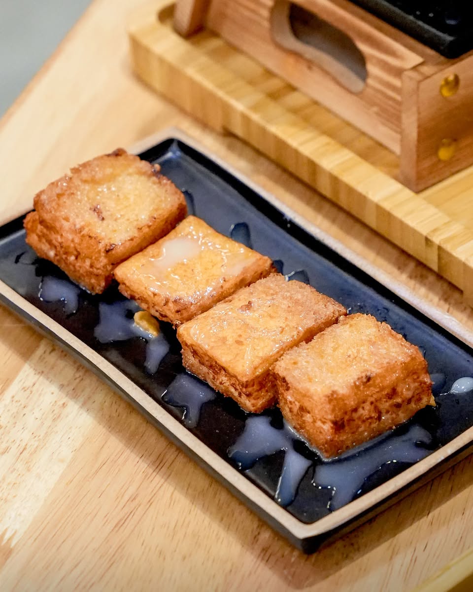 Cozy seating area at Oiso Cafe