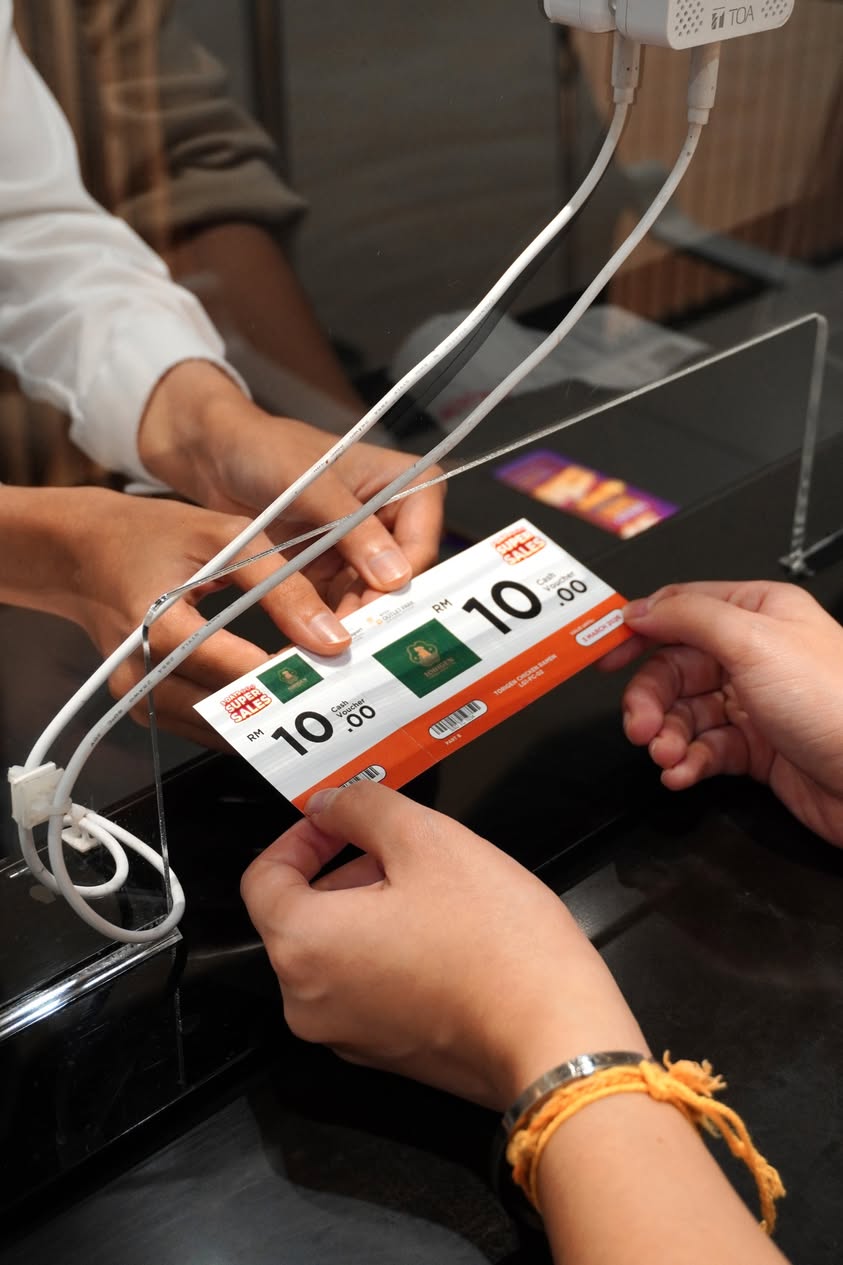 Dining rewards at the mall