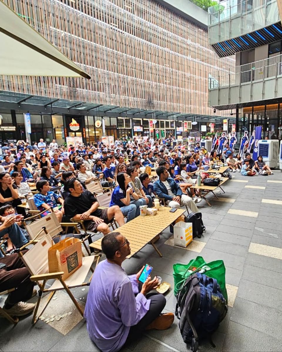 Crowd at FIFA World Cup 2026 live viewing at LaLaport BBCC