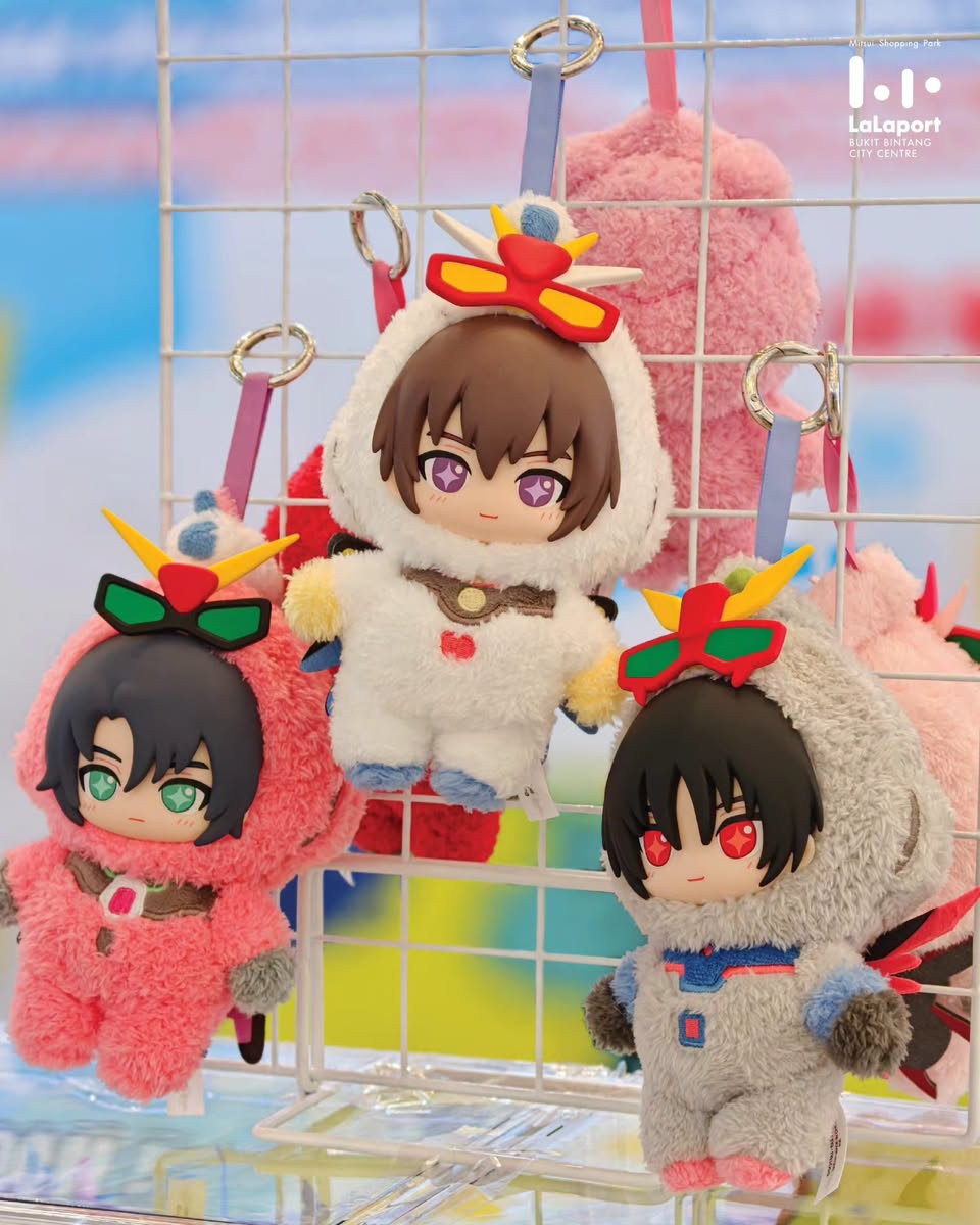 Plush keychains featuring anime-style characters at the Bandai Summer Festival