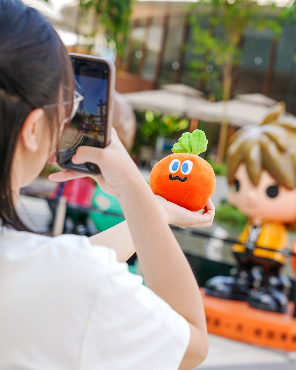 The vibrant entrance of the MAYDAYLAND Pop-up Store at LaLaport BBCC