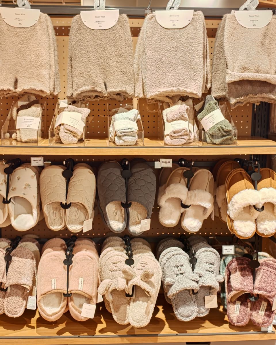 Uniqlo slippers and socks display
