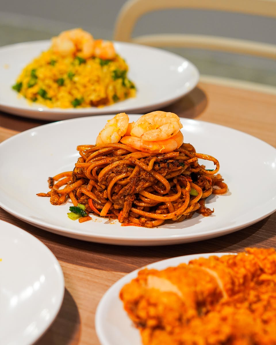 Freshly prepared food at ENAK ENAK express