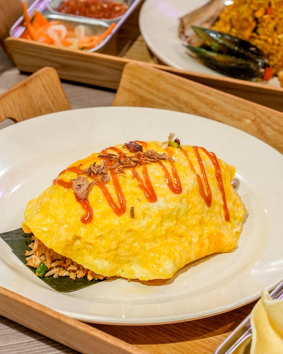 A vibrant spread of authentic Thai cuisine at Dee Thai