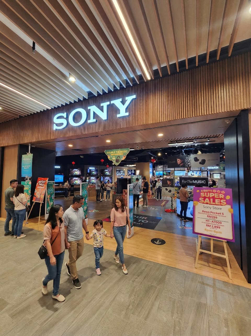 Flash sale promotional displays