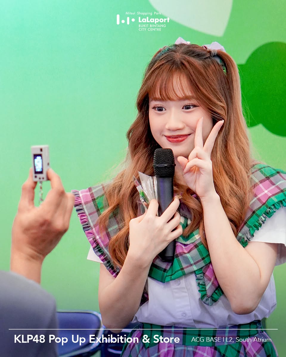 Adorable KLP48 themed photo corner at LaLaport BBCC