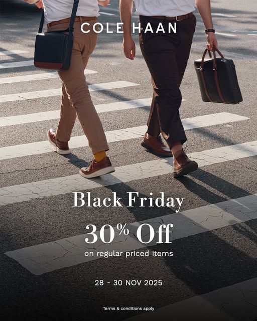 Electronics store offering discounts during Black Friday