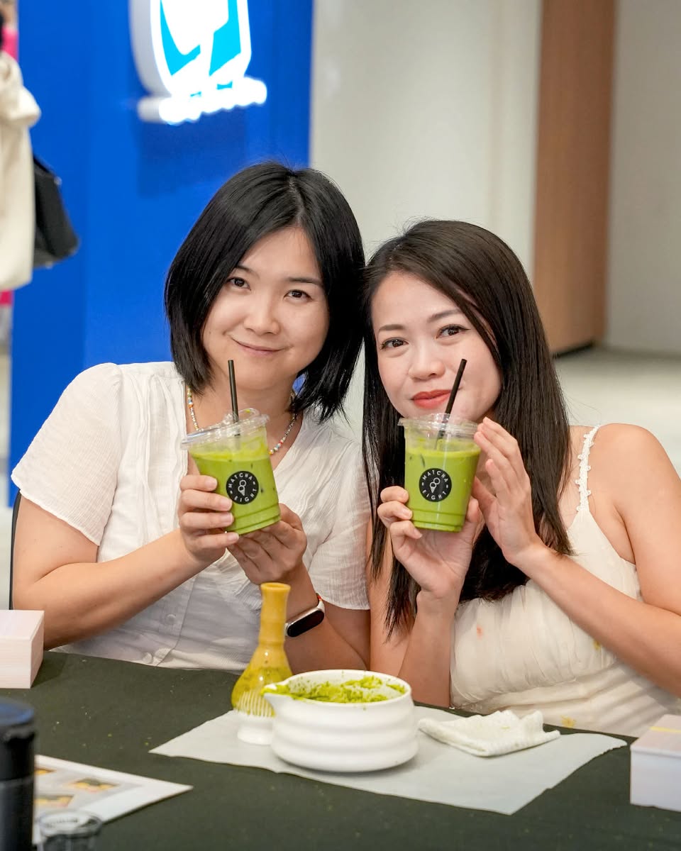 A close-up of intricate shiro-an flower designs taking shape