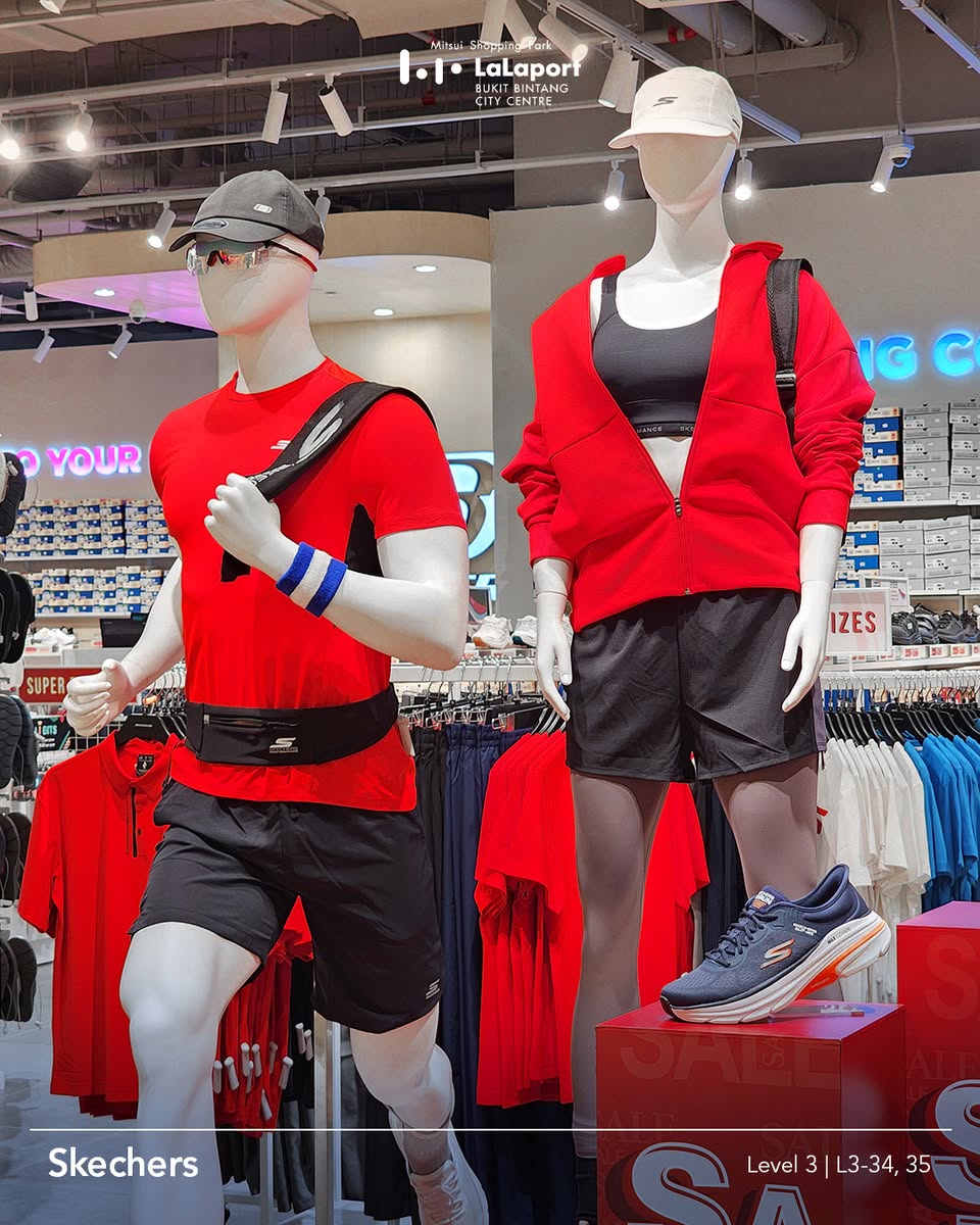 Red apparel display at LaLaport BBCC