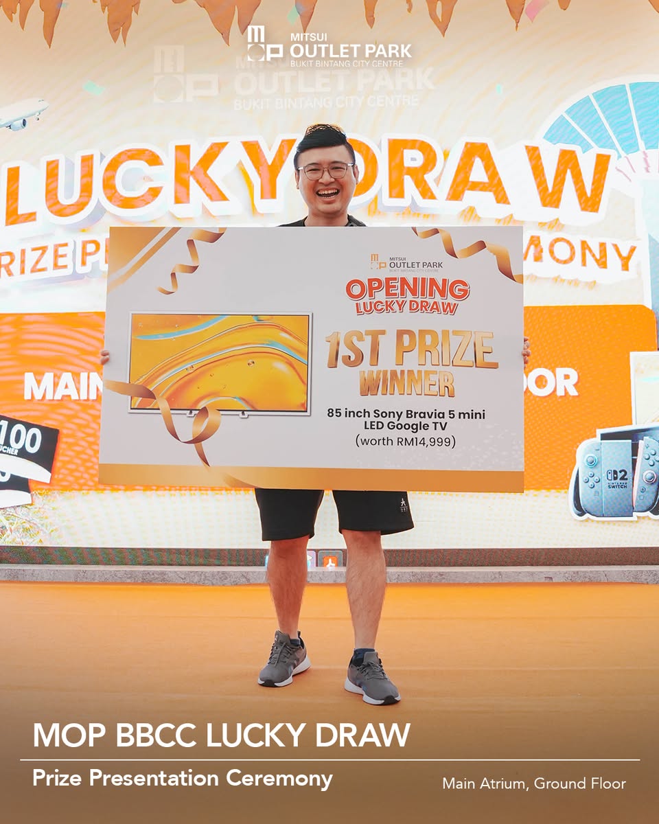 Participants and winners celebrating at the MOP BBCC Lucky Draw event.