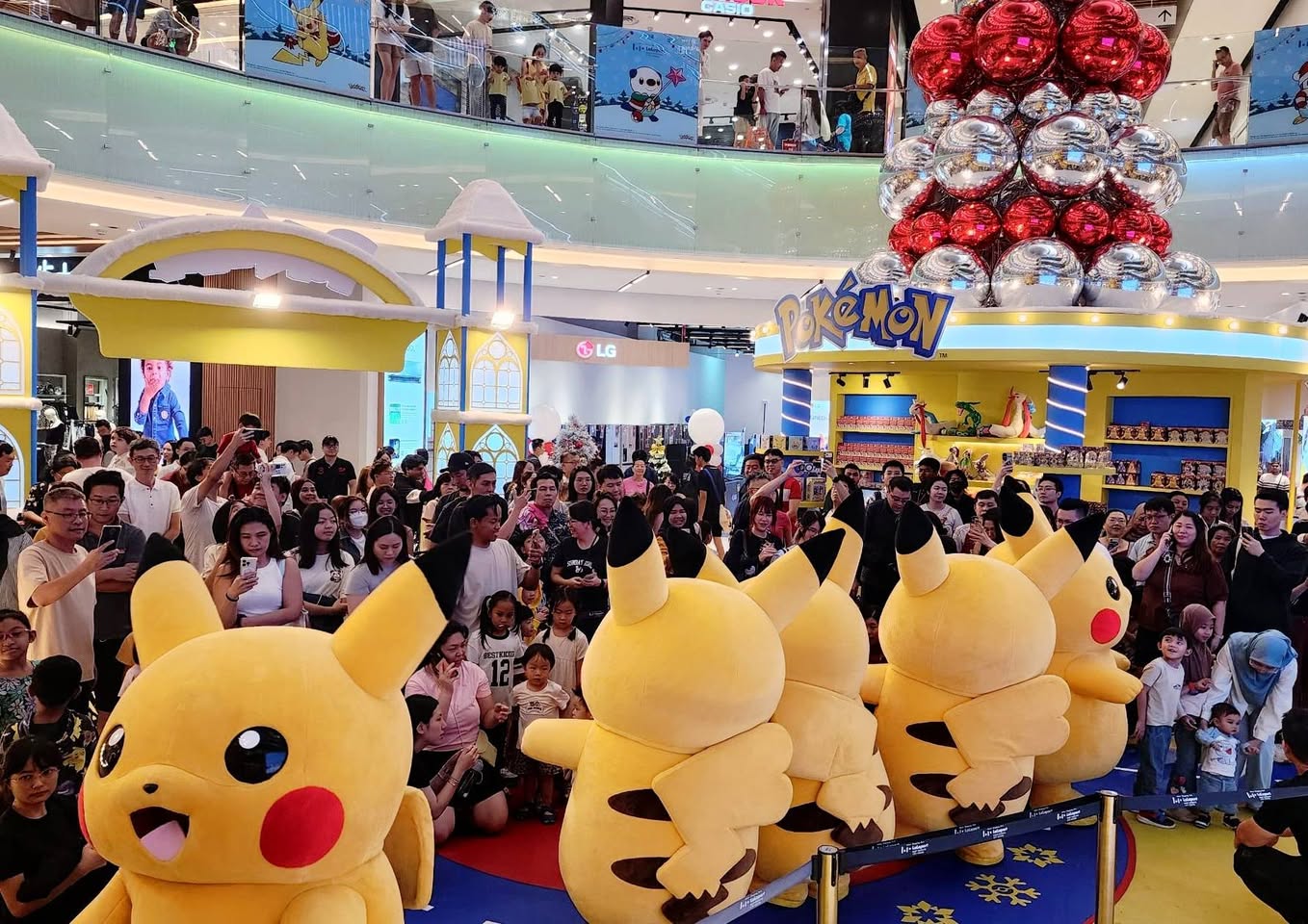 Pikachu at LaLaport BBCC during the holiday event