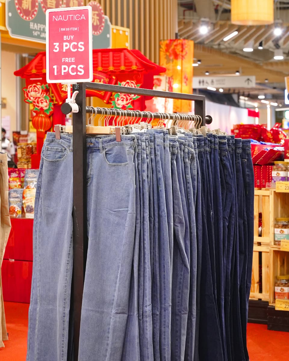 Display of Nautica maritime-inspired apparel