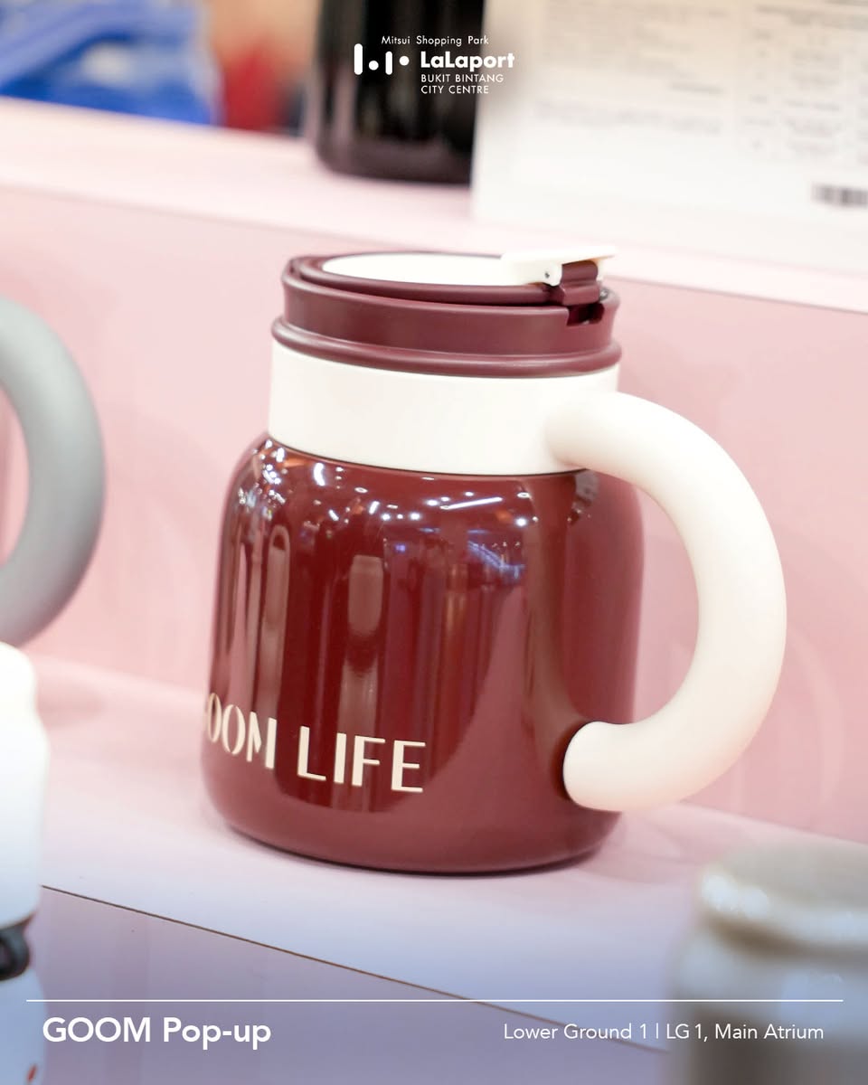 GOOM Pop-up event display showcasing streetwear fashion